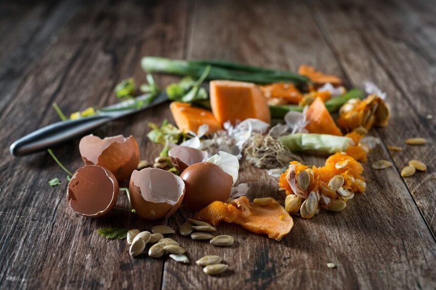 Conseil de Bastien : fabriquer un bon compost bio maison