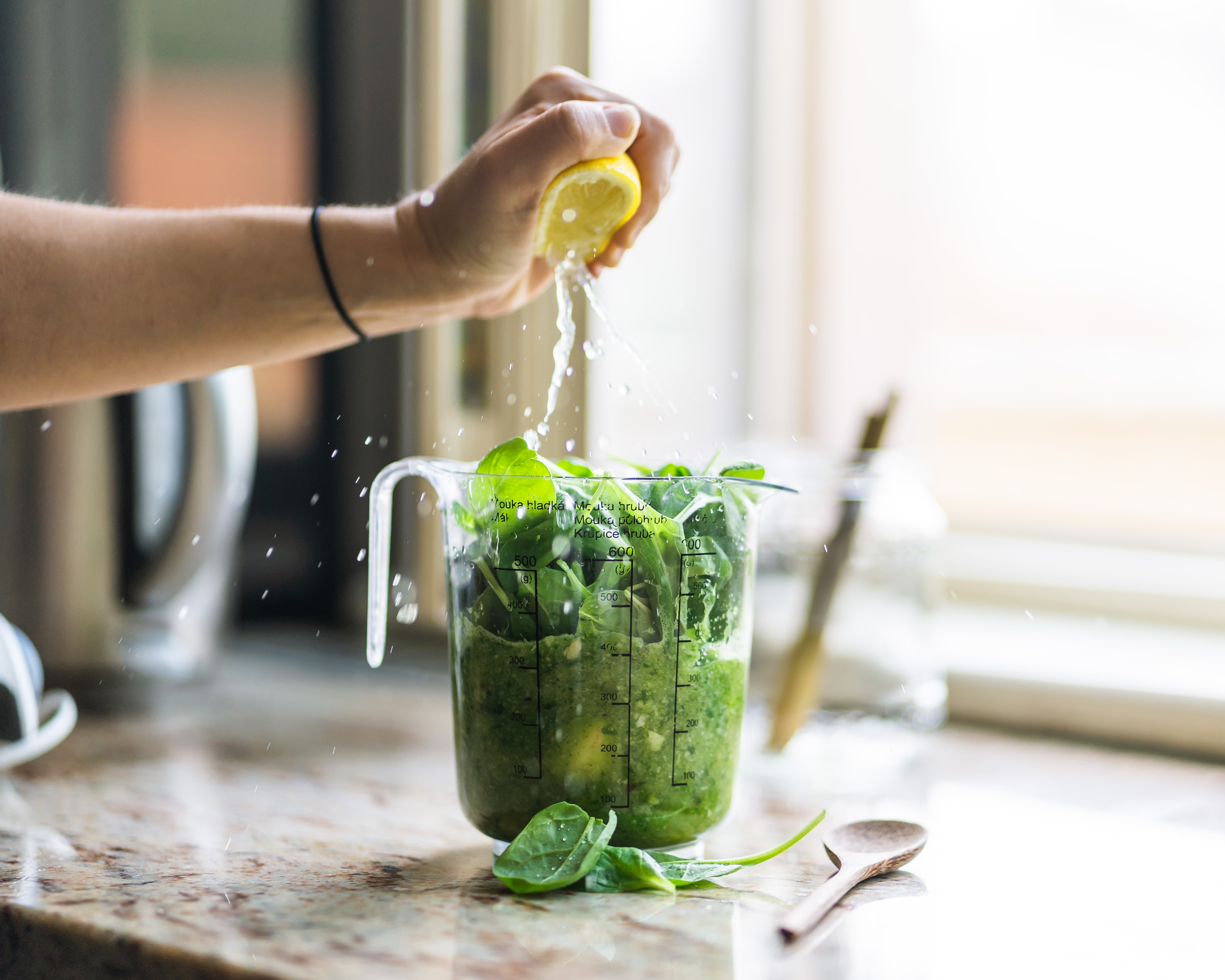 6 étapes pour réussir votre smoothie light au blender